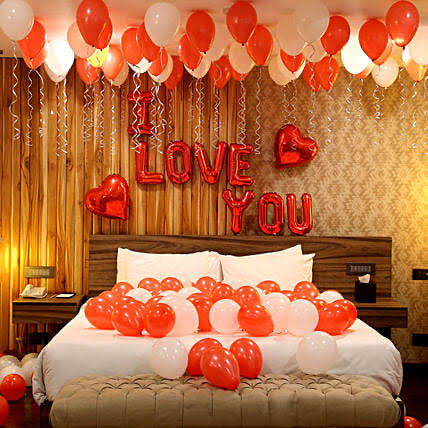 I love you balloon decoration in hotel room